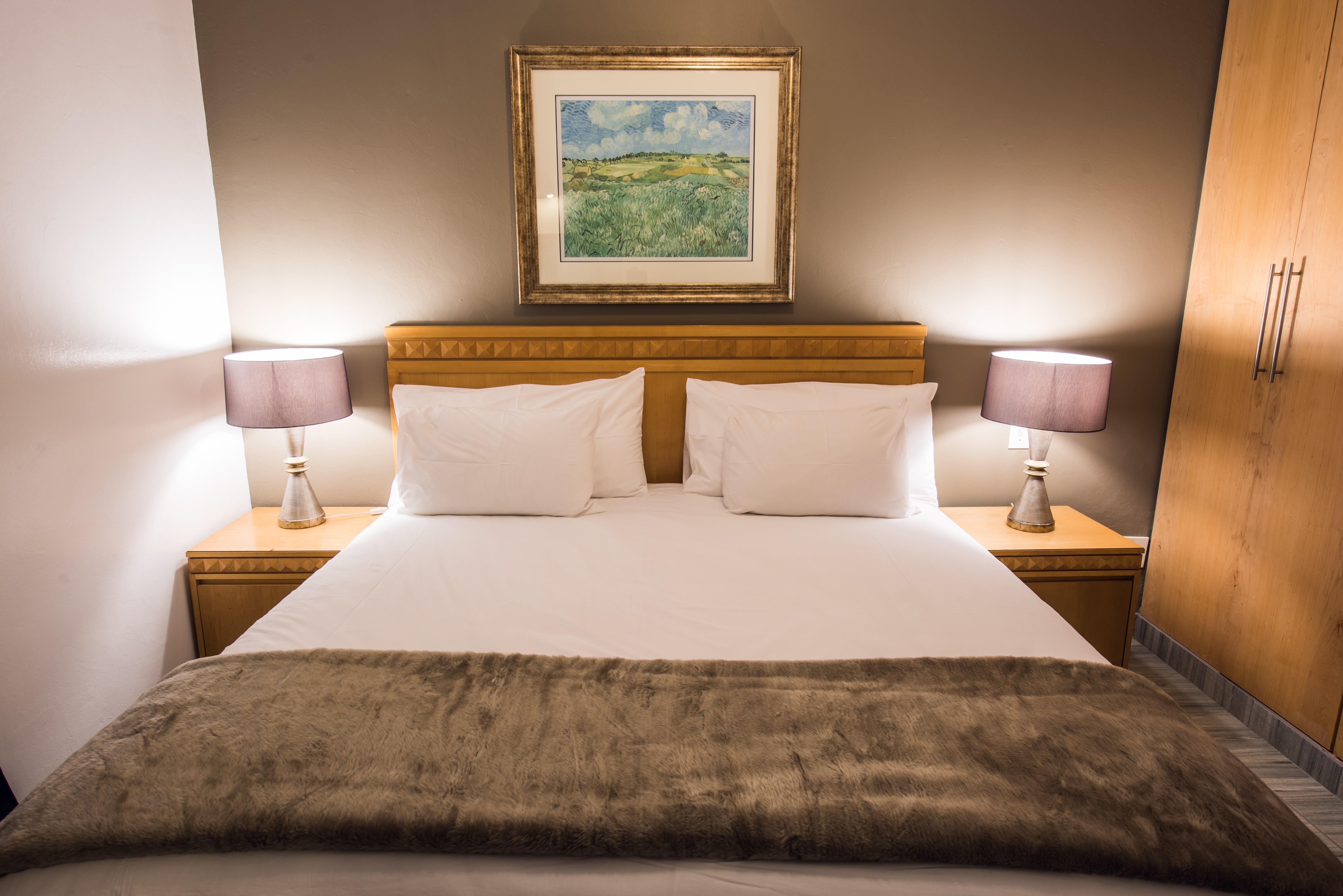 Airport Inn And Suites Іденвейл Екстер'єр фото